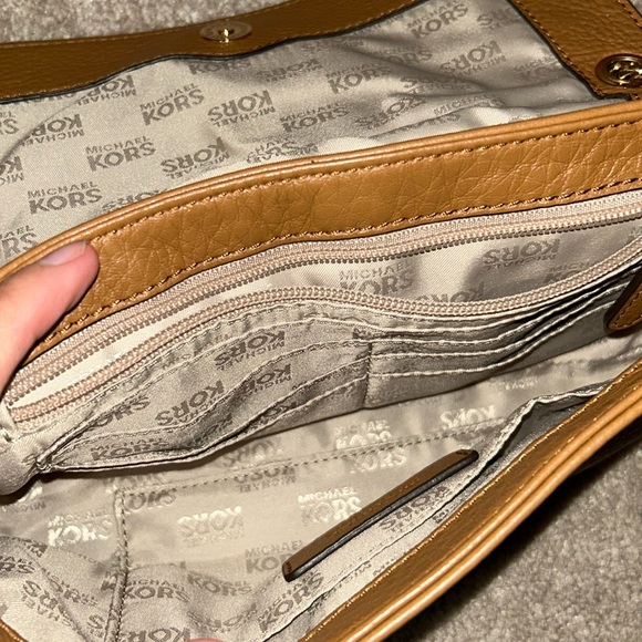 Michael Kors Fulton Chain Shoulder Bag Brown Leather Handbag - Picture 5 of 5